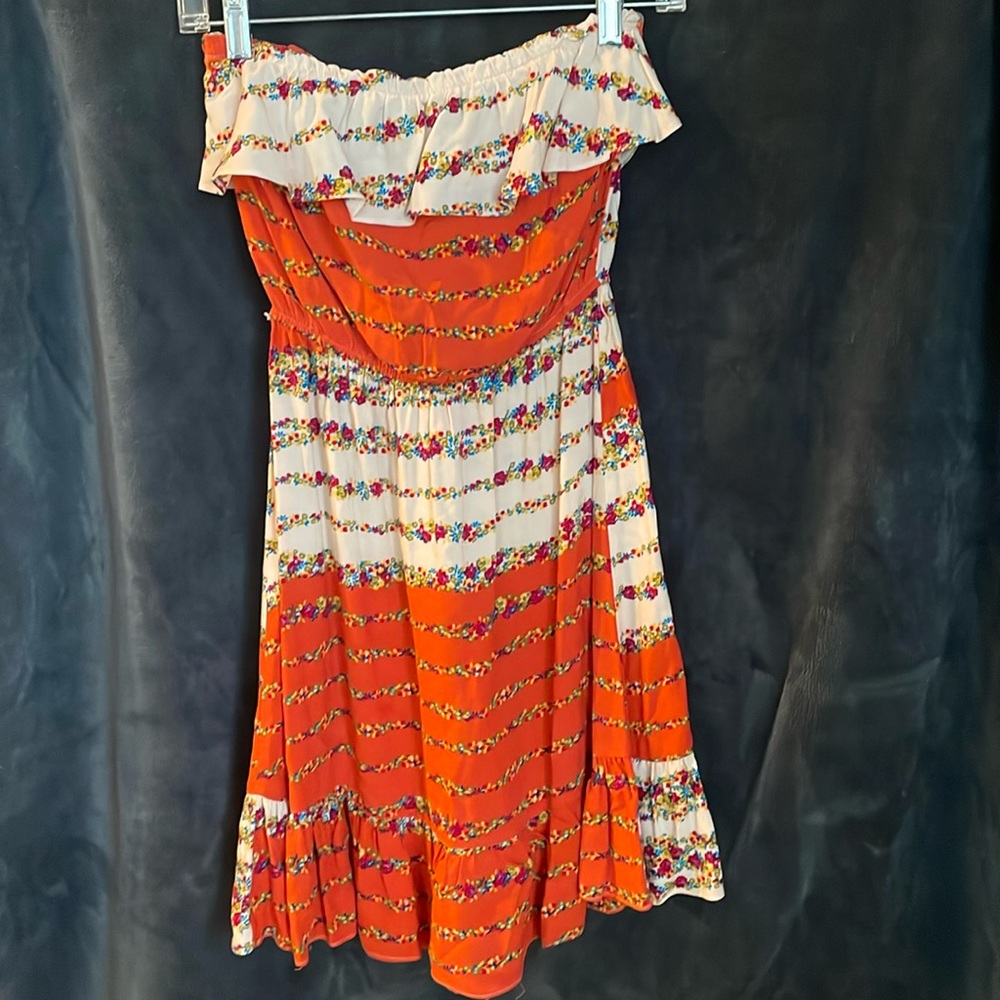 Dress. Strapless